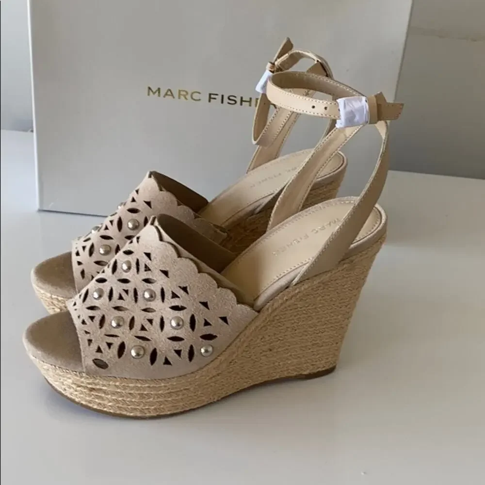 Marc Fisher Hata Beige Suede Studded Espadrille Wedge Sandals Size 9 / 9.5 NIB